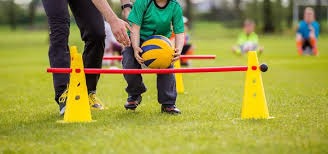 斗地主农民的协作策略（斗地主中农民的配合战术）