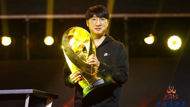 在齐达内的 在齐达内的