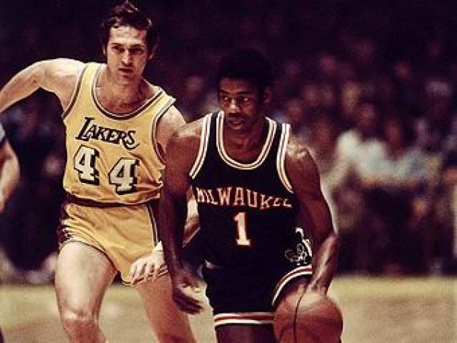 加强了中场 加强了中场